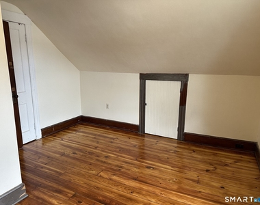 82 Lorenzo Street - Photo Thumbnail 16