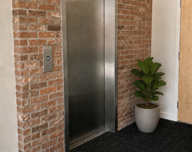 427 Farmington Avenue - Photo Thumbnail 2