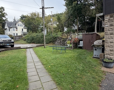 1706 Thomaston Avenue - Photo Thumbnail 3