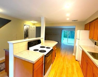 391 Main Street - Photo Thumbnail 2