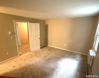 391 Main Street - Photo Thumbnail 9