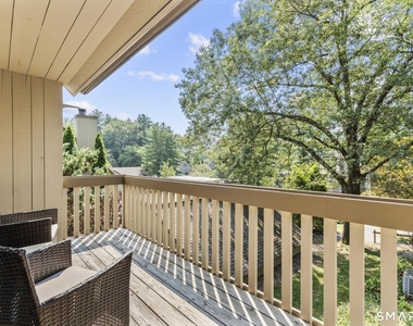 43 Great Meadow Lane - Photo Thumbnail 12