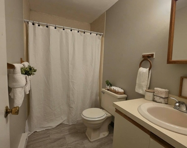1448 Meriden Road - Photo Thumbnail 15