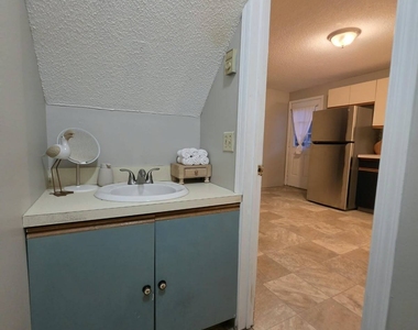 1448 Meriden Road - Photo Thumbnail 12