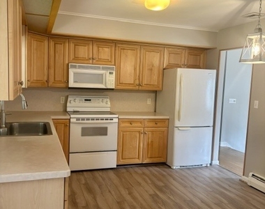 129 Oldham Avenue - Photo Thumbnail 3