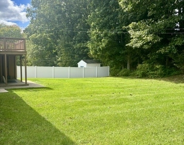 129 Oldham Avenue - Photo Thumbnail 28