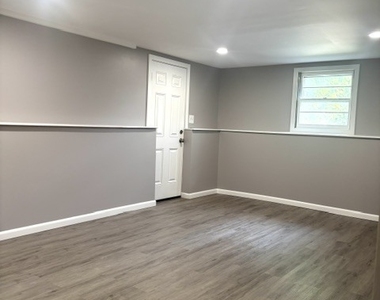 129 Oldham Avenue - Photo Thumbnail 22