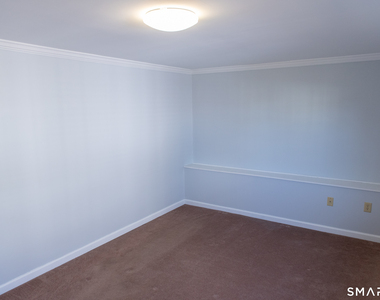 34 Center Avenue - Photo Thumbnail 12