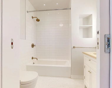 448 Broome Street - Photo Thumbnail 15