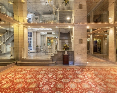 West 55th Street & 6th Ave. - Photo Thumbnail 8