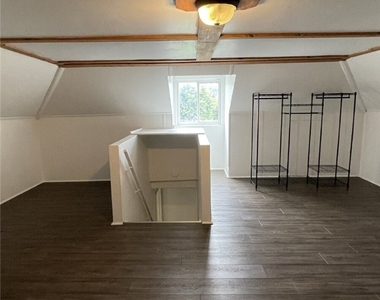 62 Whiteman Ave - Photo Thumbnail 11
