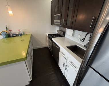 147 Rogers Avenue - Photo Thumbnail 3
