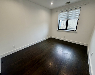147 Rogers Avenue - Photo Thumbnail 6