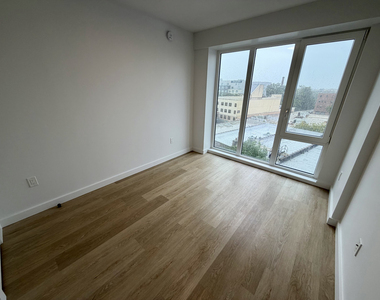 1615 Cedar Street - Photo Thumbnail 7