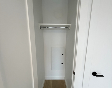 1615 Cedar Street - Photo Thumbnail 8