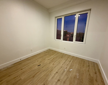 1613 Brooklyn Avenue - Photo Thumbnail 3