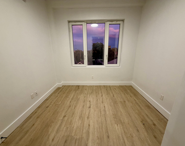 1613 Brooklyn Avenue - Photo Thumbnail 11