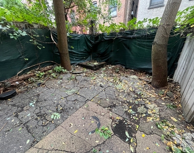 300 East 89th Street - Photo Thumbnail 18