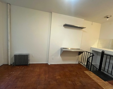300 East 89th Street - Photo Thumbnail 4
