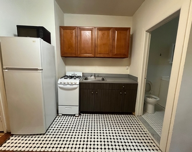 300 East 89th Street - Photo Thumbnail 5