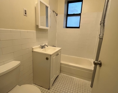 300 East 89th Street - Photo Thumbnail 6