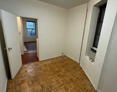 300 East 89th Street - Photo Thumbnail 1