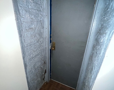 300 East 89th Street - Photo Thumbnail 15