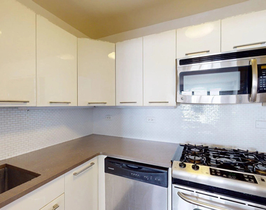 220 East 63rd Street - Photo Thumbnail 1