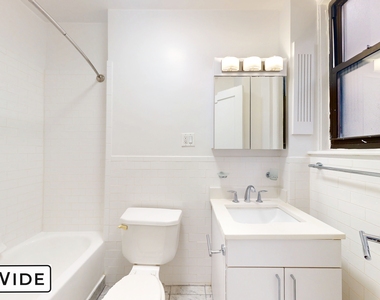 140 East 46th Street - Photo Thumbnail 3