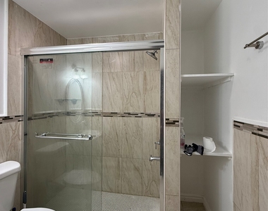 4 Thorp St - Photo Thumbnail 7