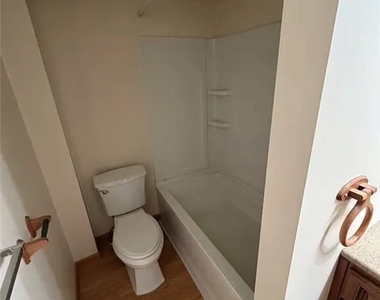 27 Martin Street - Photo Thumbnail 16
