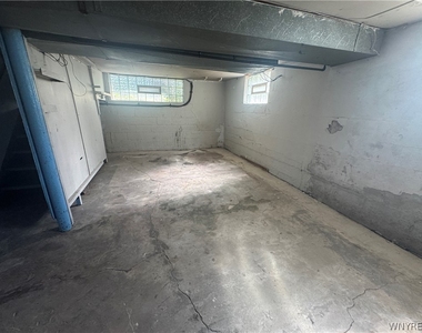 221 Evergreen Place - Photo Thumbnail 17