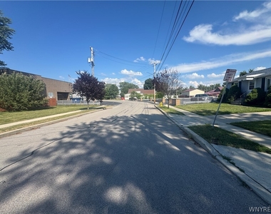 221 Evergreen Place - Photo Thumbnail 2