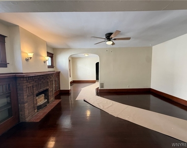 63 Wright Avenue - Photo Thumbnail 4