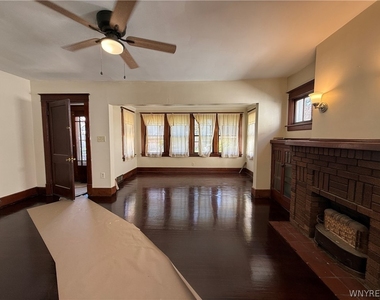 63 Wright Avenue - Photo Thumbnail 1