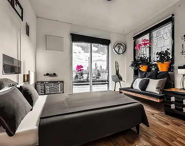 212 East 10th Street - Photo Thumbnail 6