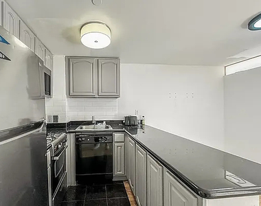 212 East 10th Street - Photo Thumbnail 3