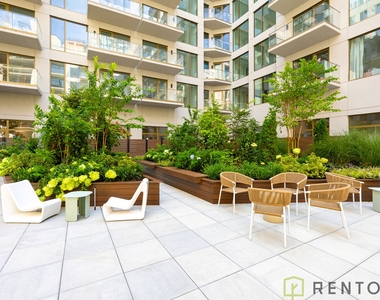 960 franklin ave #130 - Photo Thumbnail 9