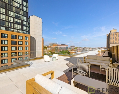 960 franklin ave #130 - Photo Thumbnail 5