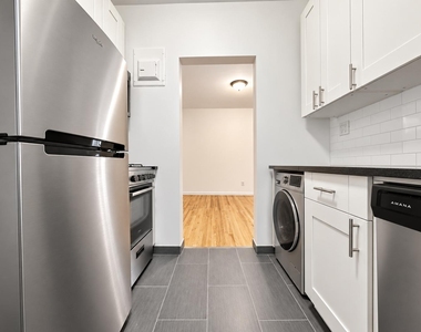 401 East 68th Street - Photo Thumbnail 7