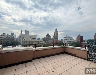 Sixth Avenue - Photo Thumbnail 3