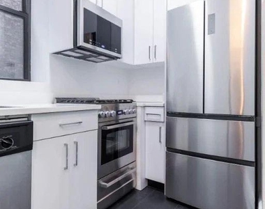 West 68th Street - Photo Thumbnail 1