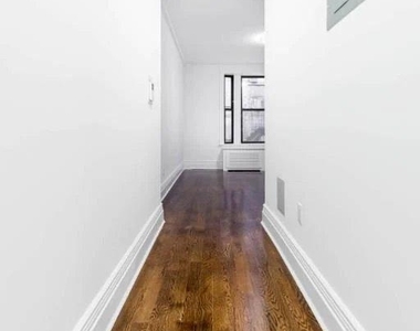 West 68th Street - Photo Thumbnail 2