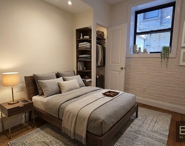 West 11th Street - Photo Thumbnail 3