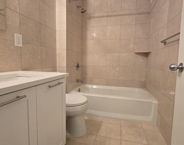 West 87th Street - Photo Thumbnail 3