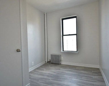 4298 Park Avenue - Photo Thumbnail 5