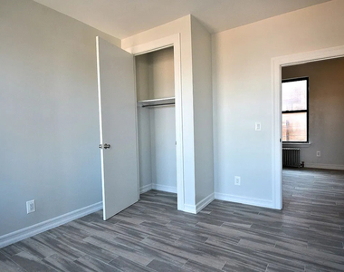 4298 Park Avenue - Photo Thumbnail 4