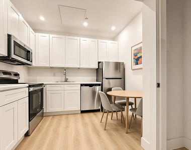 248 West 35th Street - Photo Thumbnail 1
