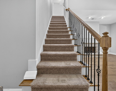 1849 Blackstone Way - Photo Thumbnail 23