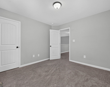 1849 Blackstone Way - Photo Thumbnail 37